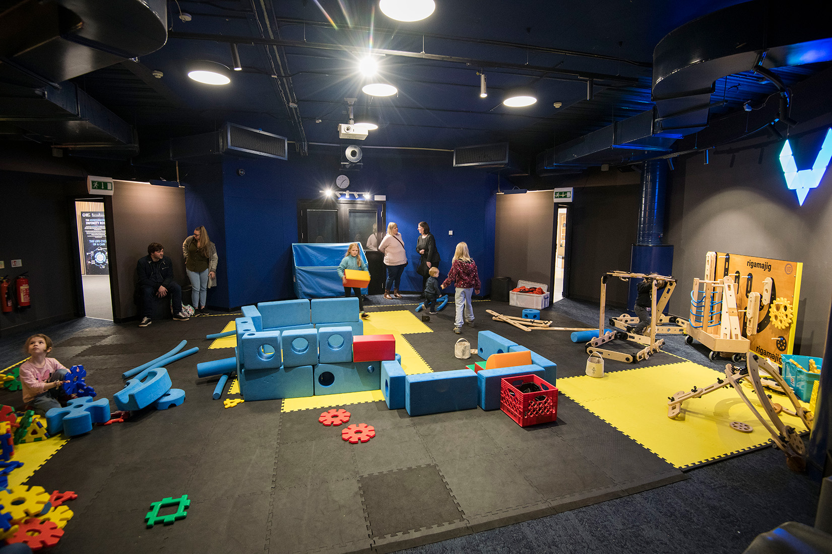 Dundee Science Centre Playspace in action.