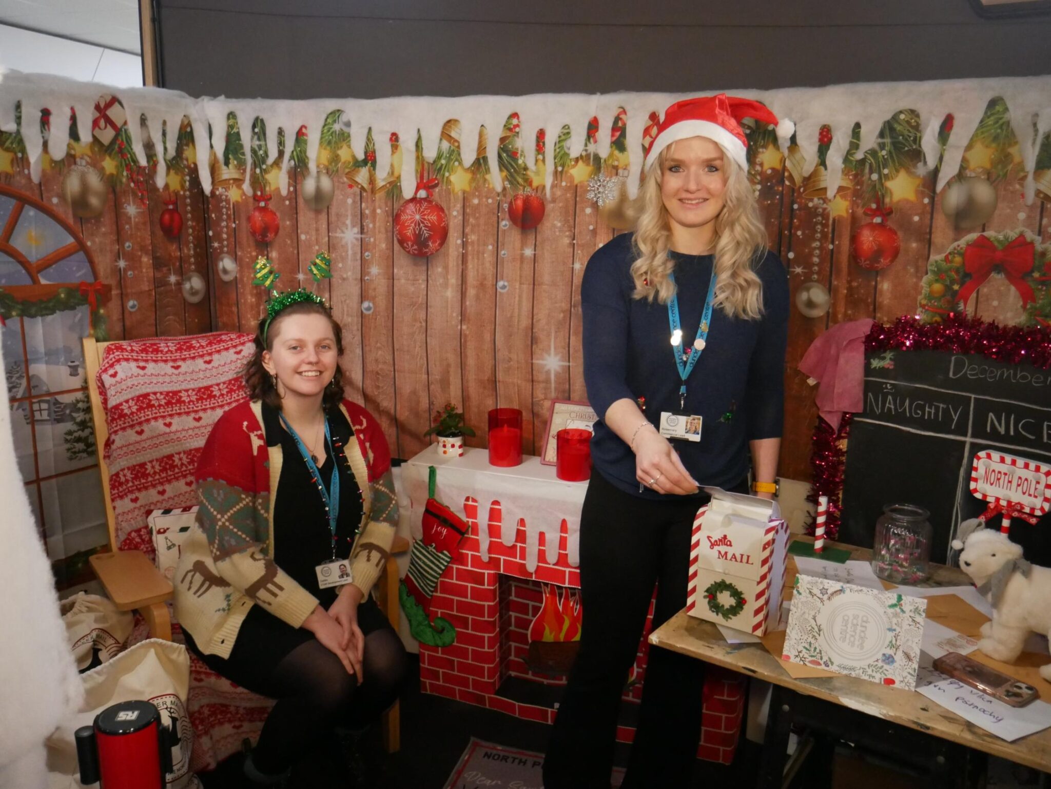 Behind the scenes delivery of a Christmasthemed science showcase